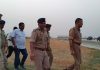 घायल थाना प्रभारी निरीक्षक का हाल जानने जिला अस्पताल पहुंचे डीआईजी वैभव कृष्ण