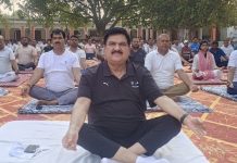 अंतरराष्ट्रीय योग दिवस पर विधायक ने साधकों संग किया योगाभ्यास
