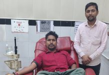 इंसानियत की मिसाल: मेडिकल कॉलेज कर्मी ने रक्तदान कर महिला को दिया जीवनदान