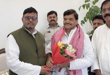 शिवपाल यादव पहुंचे तूफानी सरोज के आवास, बंद कमरे में आधे घंटे चली चर्चा