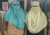 वाराणसी में राहगीरों से अश्लील हरकत करने के आरोप में दो महिलाएं गिरफ्तार