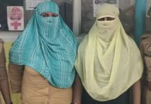 वाराणसी में राहगीरों से अश्लील हरकत करने के आरोप में दो महिलाएं गिरफ्तार